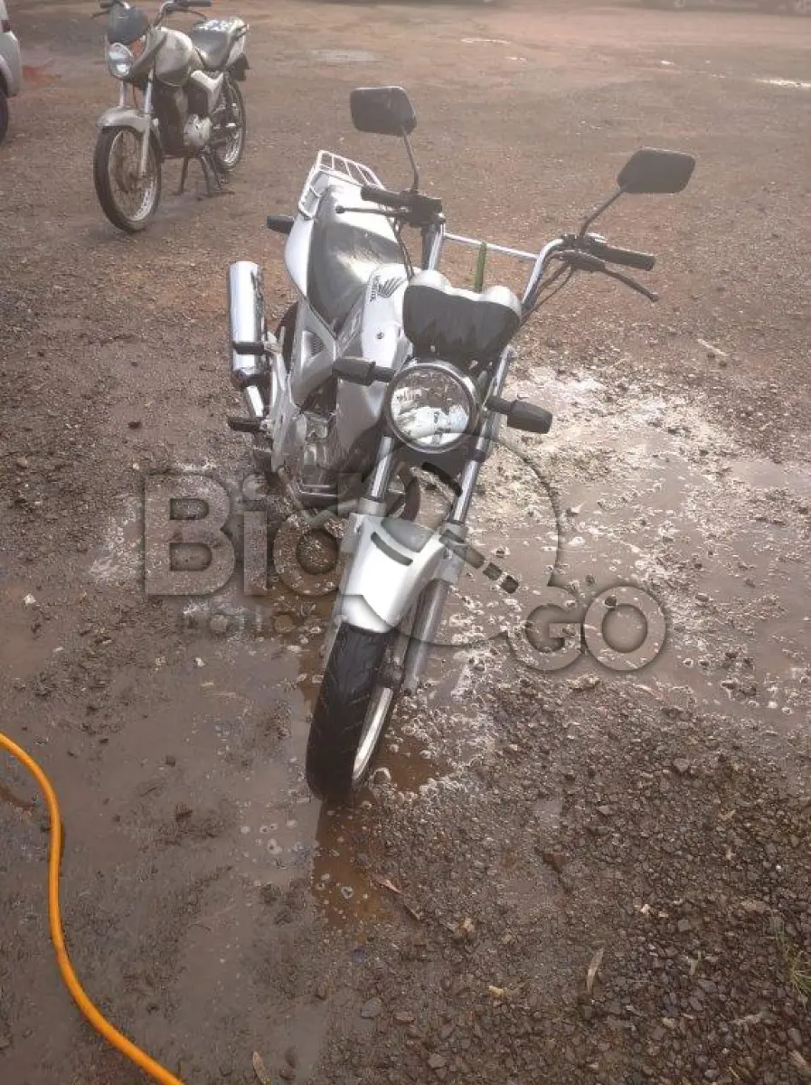 LOTE 096 - HONDA/CBX 250 TWISTER