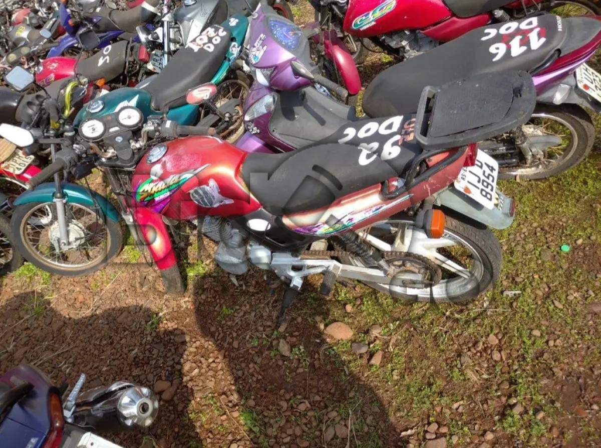 LOTE 092 - HONDA/CBX 200 STRADA