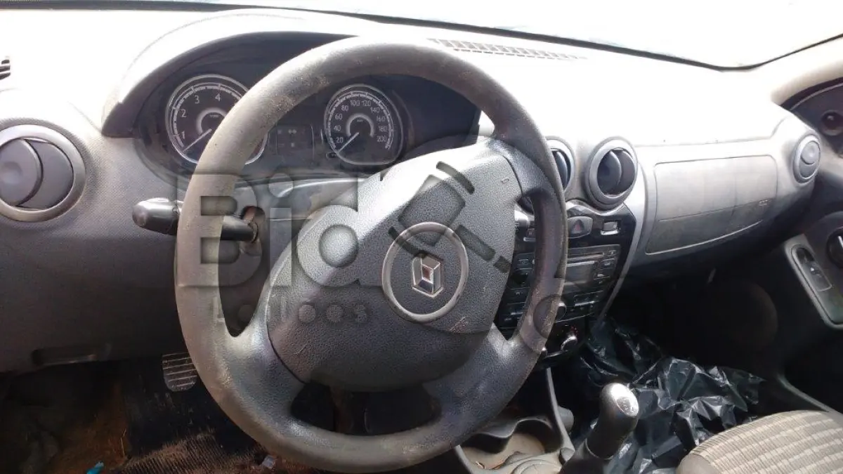 LOTE 002 - RENAULT/SANDERO EXP 16HP, Fab/Mod: 2013/2014