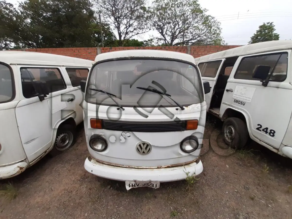 LOTE 003 - CAMIONETA VW/KOMBI Ano/modelo:2008/2008