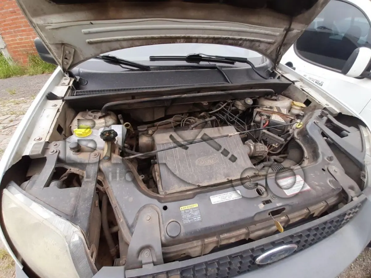 LOTE 052 - CAMIONETA FORD/ECOSPORT XL 1.6L Ano/modelo: 2004/2005
