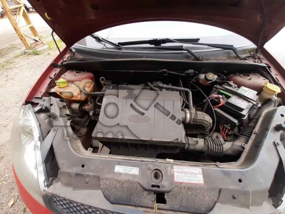 LOTE 037 - AUTOMÓVEL FORD/FIESTA Ano/modelo: 2005/2006
