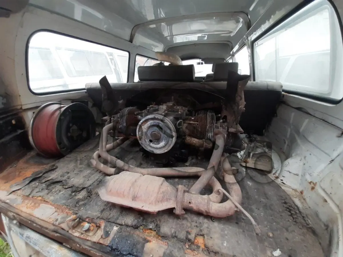 LOTE 004 - CAMIONETA VW/KOMBI Ano/modelo: 2008/2008
