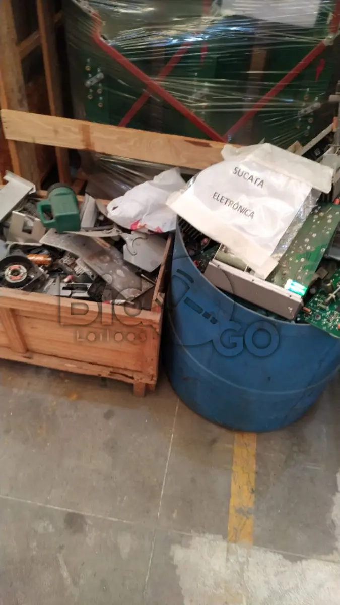 LOTE 002 - MATERIAIS ELETRO-ELETRONICOS E INFORMÁTICA