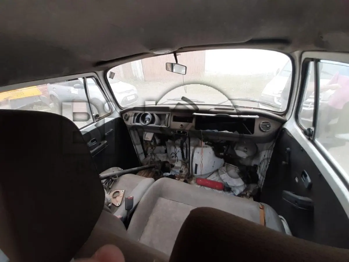 LOTE 002 - CAMIONETA VW/KOMBI Ano/modelo:2008/2008