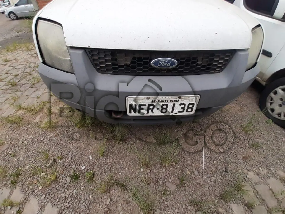 LOTE 052 - CAMIONETA FORD/ECOSPORT XL 1.6L Ano/modelo: 2004/2005