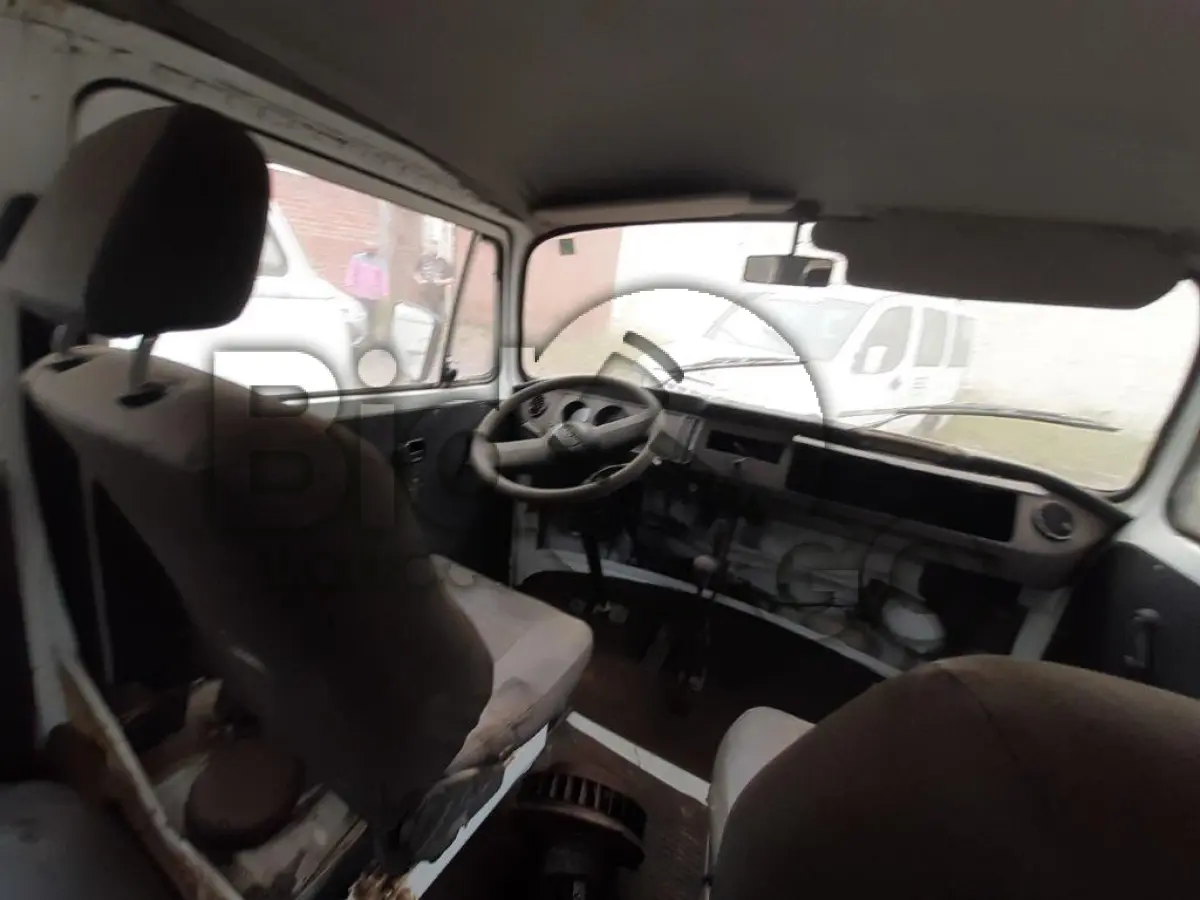 LOTE 004 - CAMIONETA VW/KOMBI Ano/modelo: 2008/2008