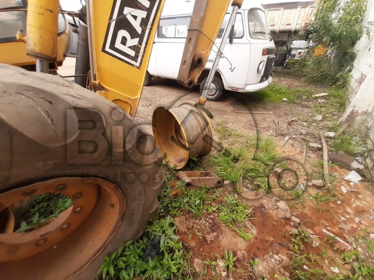 LOTE 022 - RETROESCAVADEIRA  RANDON Ano/modelo: 2007/2007