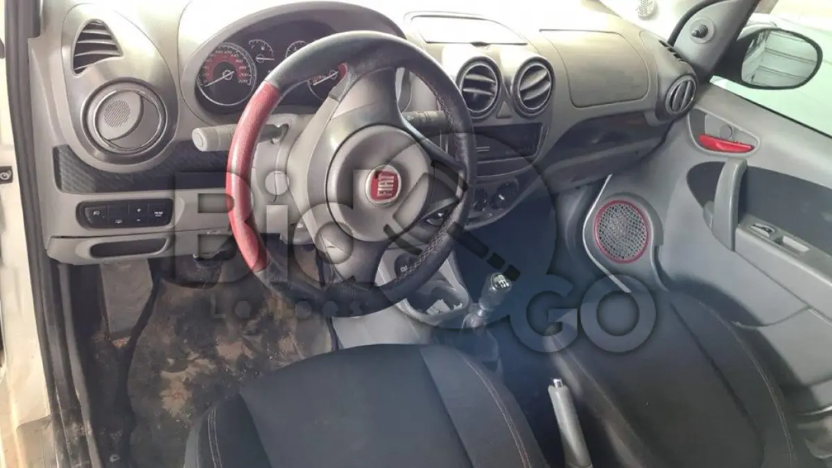 LOTE 005 - FIAT/PALIO SPORTING 1.6, Fab/Mod: 2014/2014