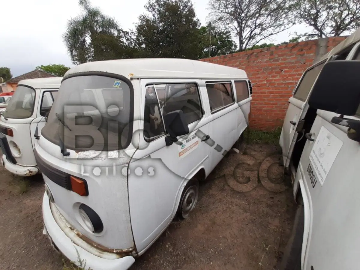 LOTE 003 - CAMIONETA VW/KOMBI Ano/modelo:2008/2008