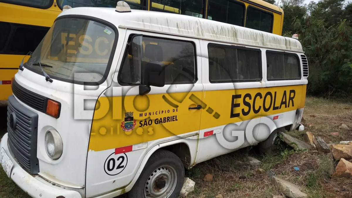 LOTE 003 - MICROÔNIBUS VW/KOMBI ESCOLAR