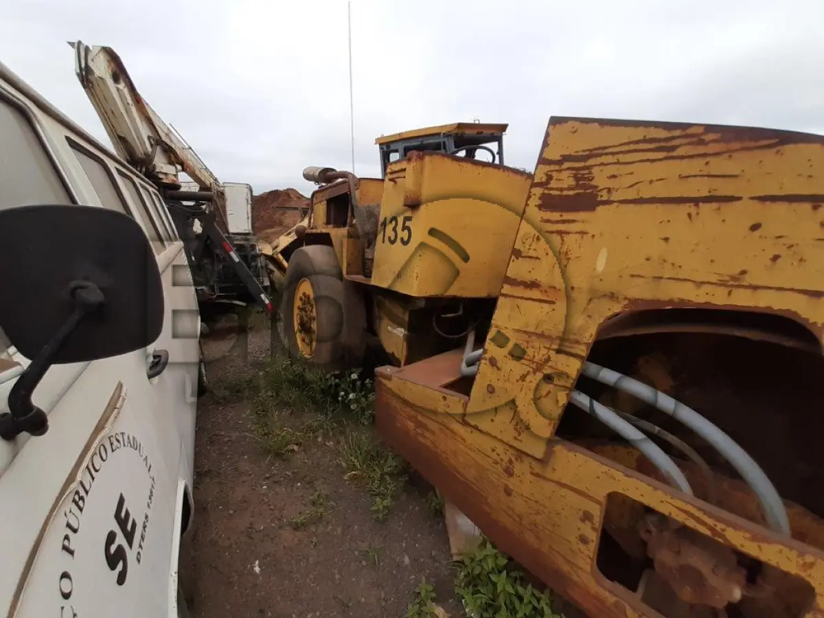 LOTE 016 - ROLO COMPACTADOR MULLER Ano/modelo: 1986/1986 