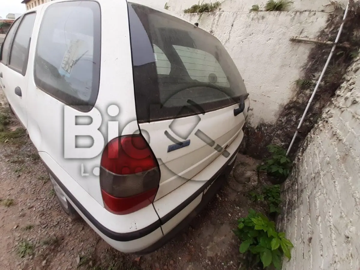 LOTE 050 - AUTOMÓVEL FIAT/PALIO WEEKEND Ano/modelo: 1998/1998