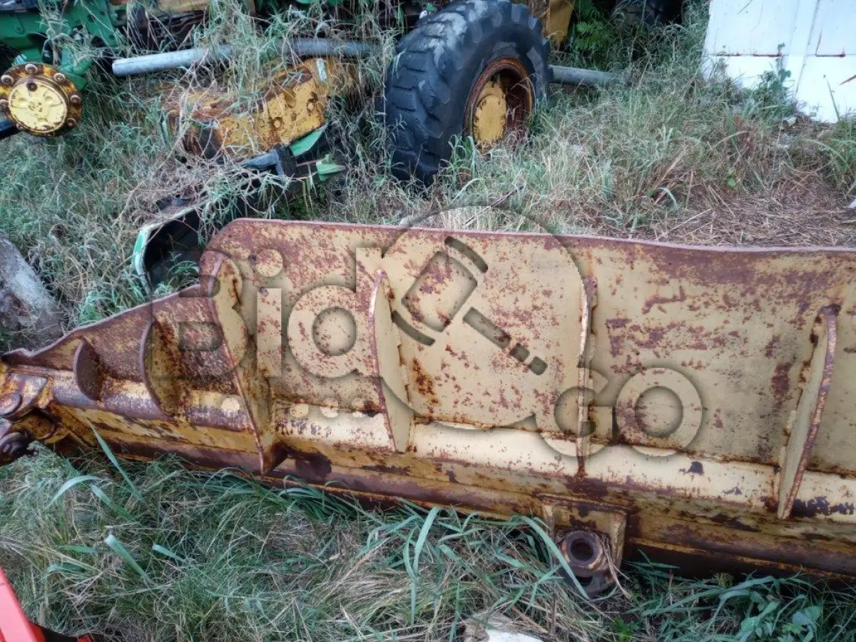 LOTE 008 - PÁ CARREGADEIRA CATERPILLAR 930T