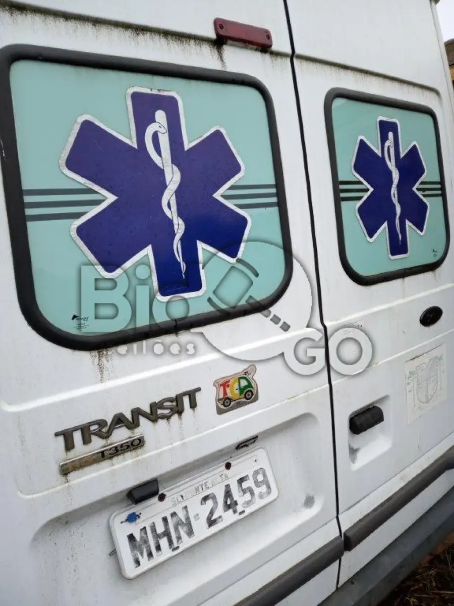 LOTE 003 - AMBULÂNCIA I/FORD TRANSIT 350L TA