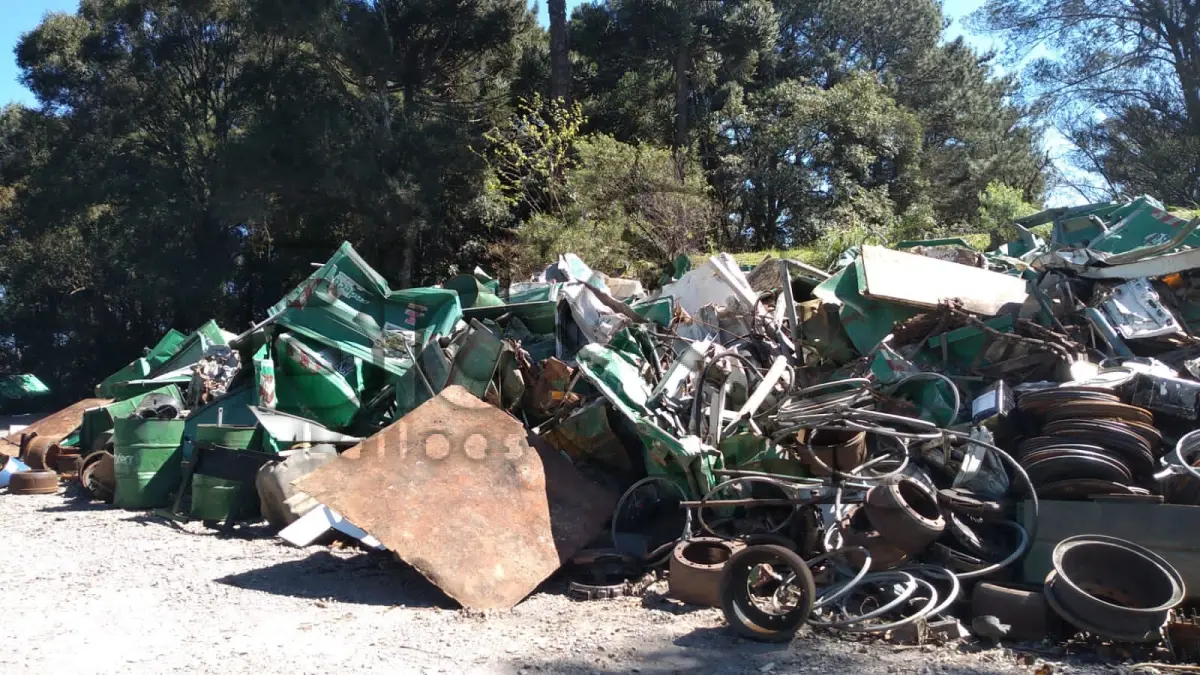 LOTE 033 - 84.420kg DE SUCATAS METALICAS DIVERSAS