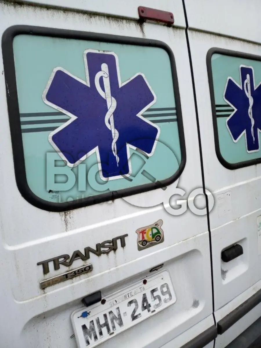LOTE 003 - AMBULÂNCIA I/FORD TRANSIT 350L TA