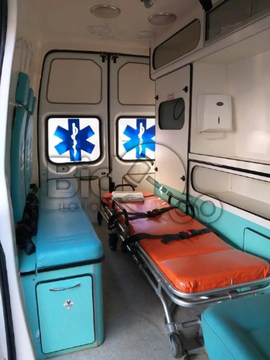 LOTE 007 - AMBULÂNCIA FORD TRANSIT TCA AMB - ANO/MODELO 2012 -