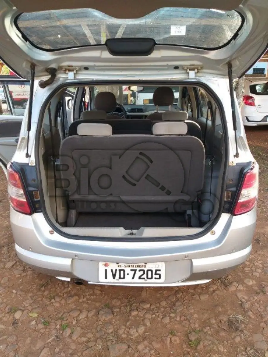 LOTE 004 - AUTOMÓVEL GM SPIN LTZ - 5 PORTAS, 7 LUGARES