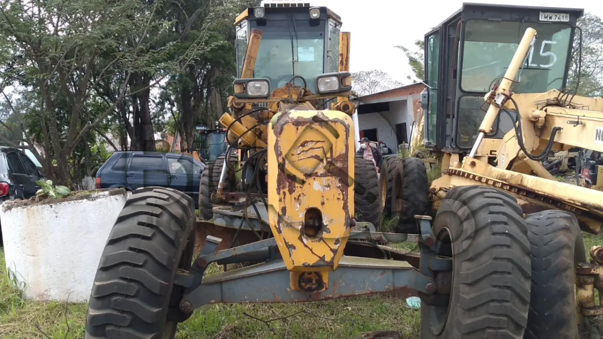 LOTE 010 - MOTONIVELADORA MARCA XCMG MODELO GR180