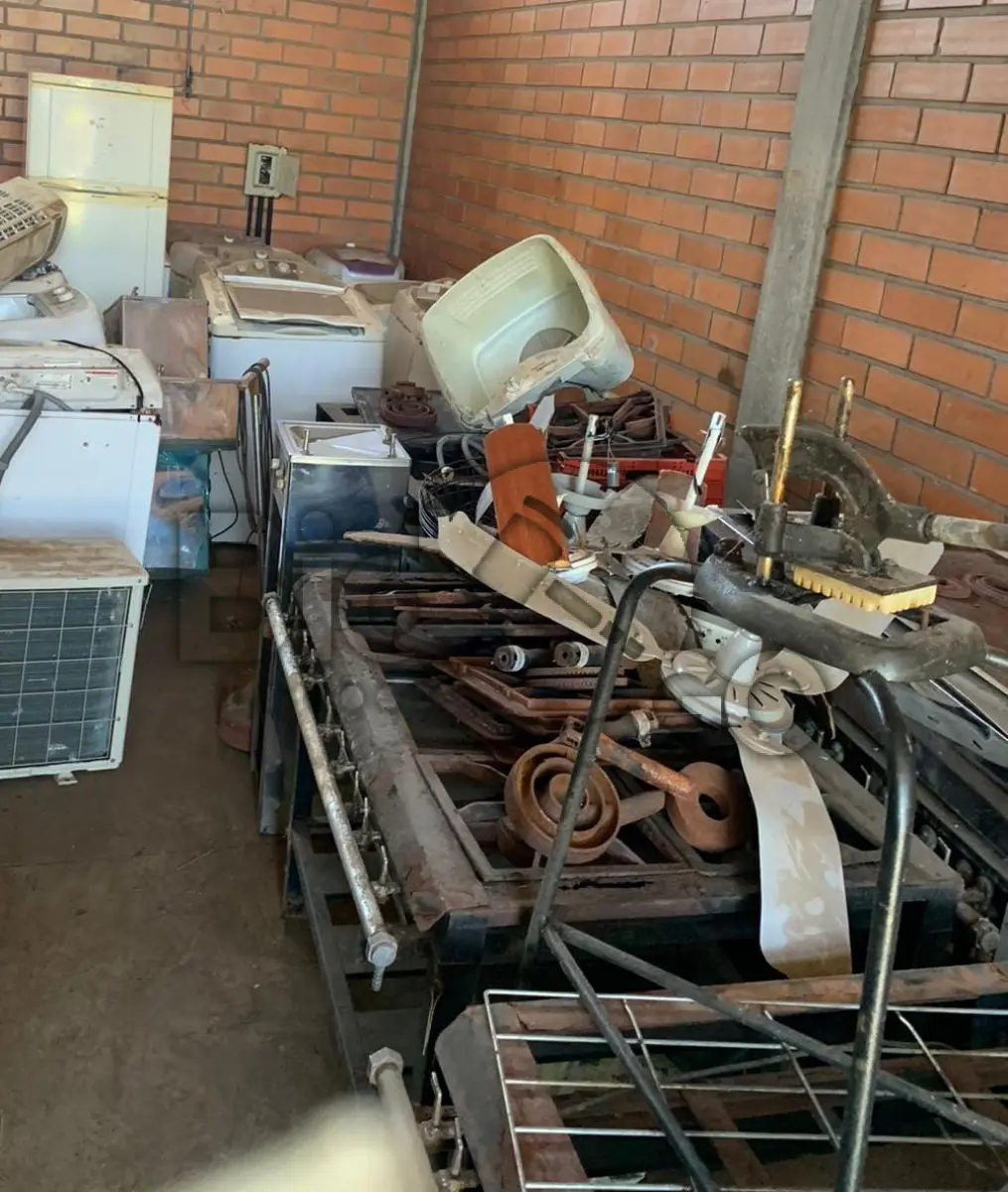 LOTE 020 - SUCATAS DE ELETRODOMÉSTICOS