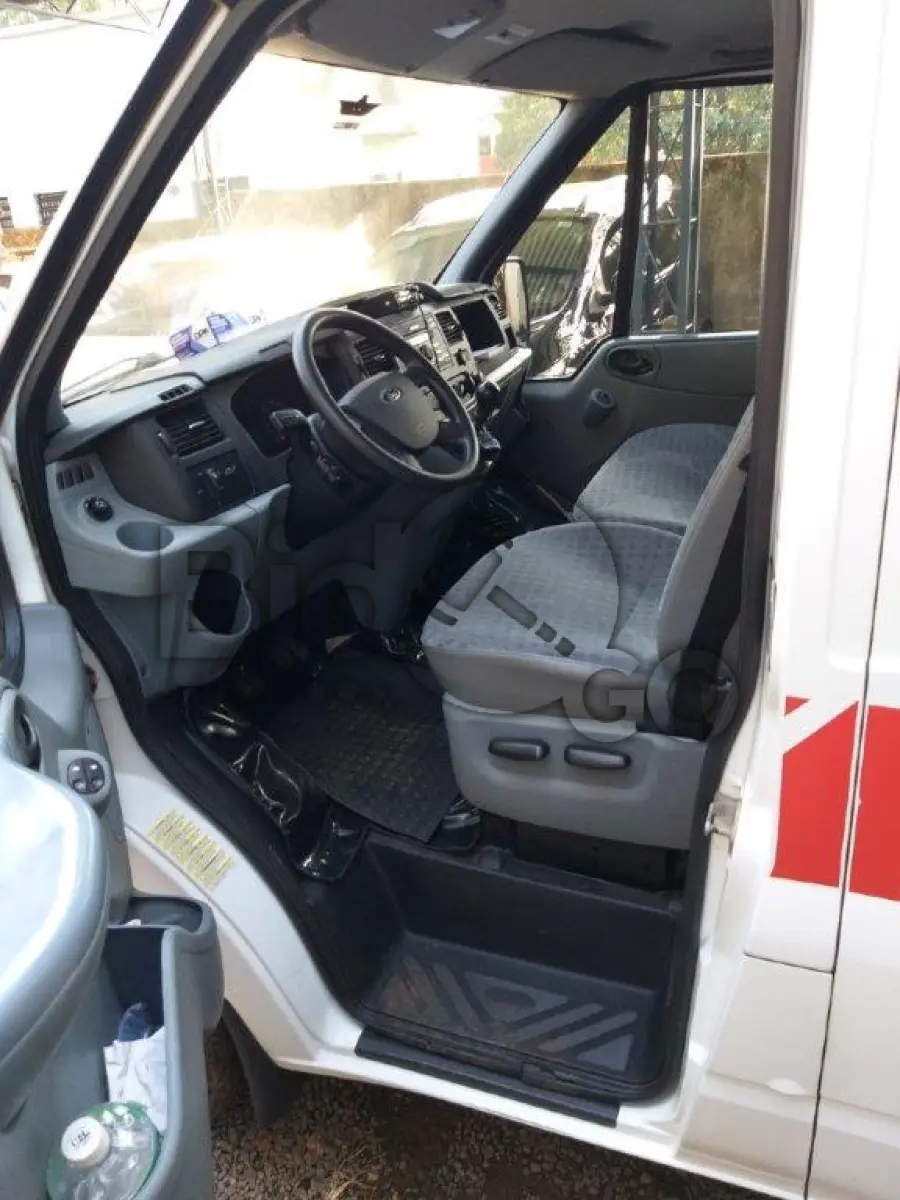 LOTE 007 - AMBULÂNCIA FORD TRANSIT TCA AMB - ANO/MODELO 2012 -