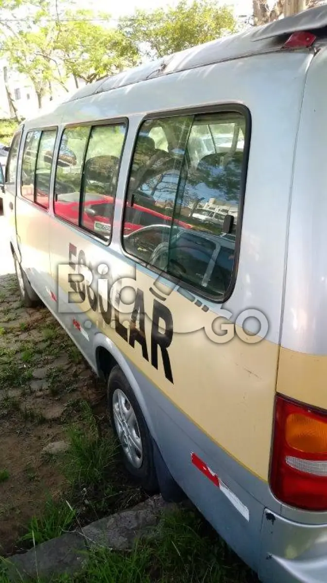 LOTE 001 - Microônibus I/KIA BESTA GS GRAND, Ano/modelo: 2004/2004