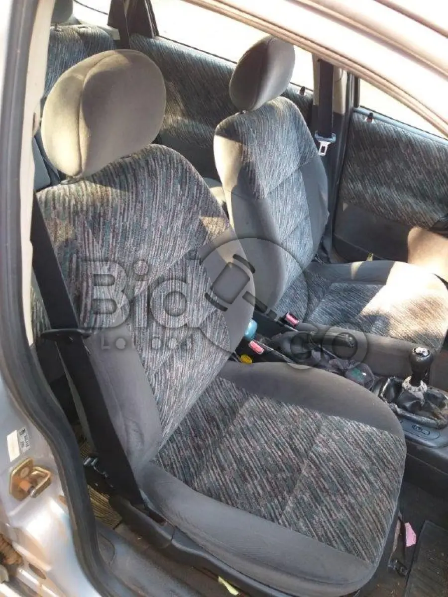 LOTE 006 - AUTOMÓVEL GM VECTRA GLS - ANO/MODELO 2002