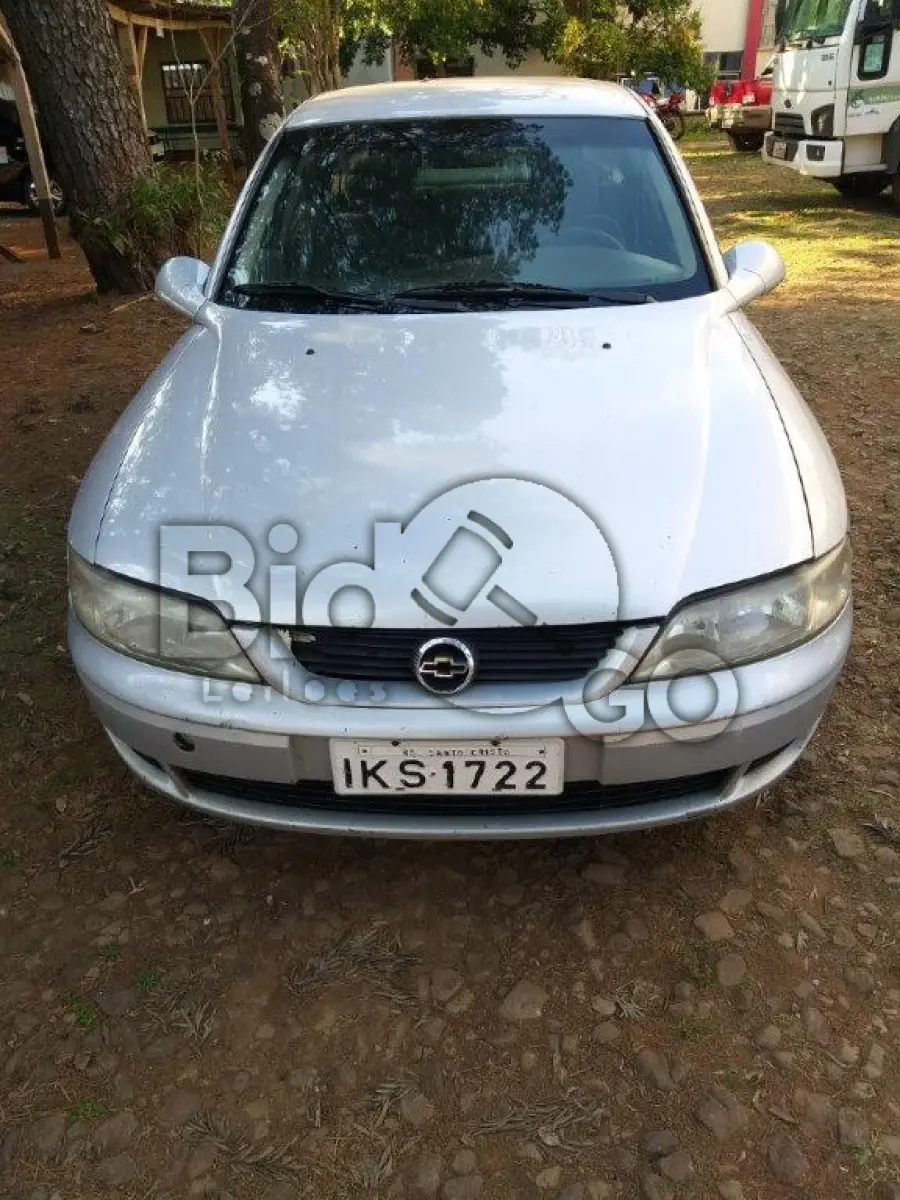 LOTE 006 - AUTOMÓVEL GM VECTRA GLS - ANO/MODELO 2002