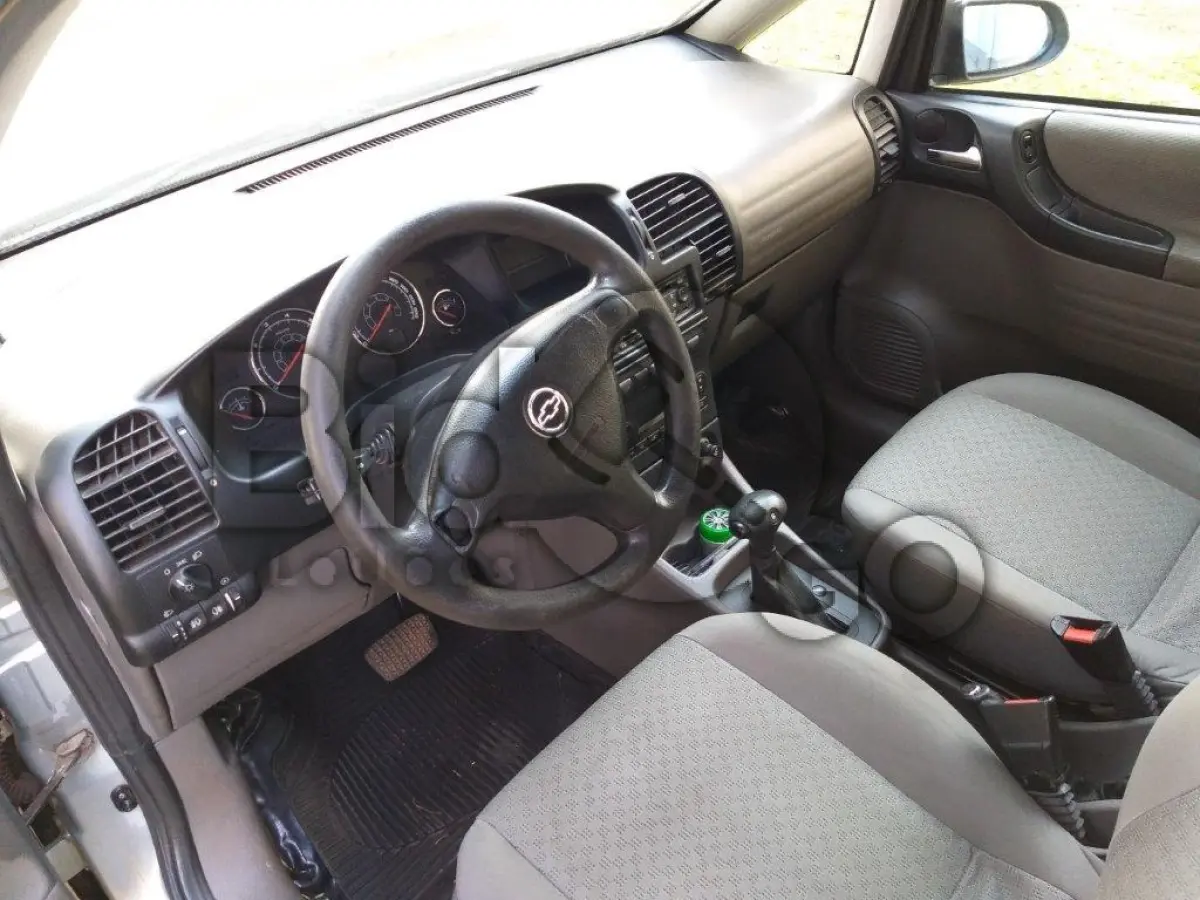 LOTE 003 - AUTOMÓVEL GM ZAFIRA EXPRESS 2.0 - ANO 2011
