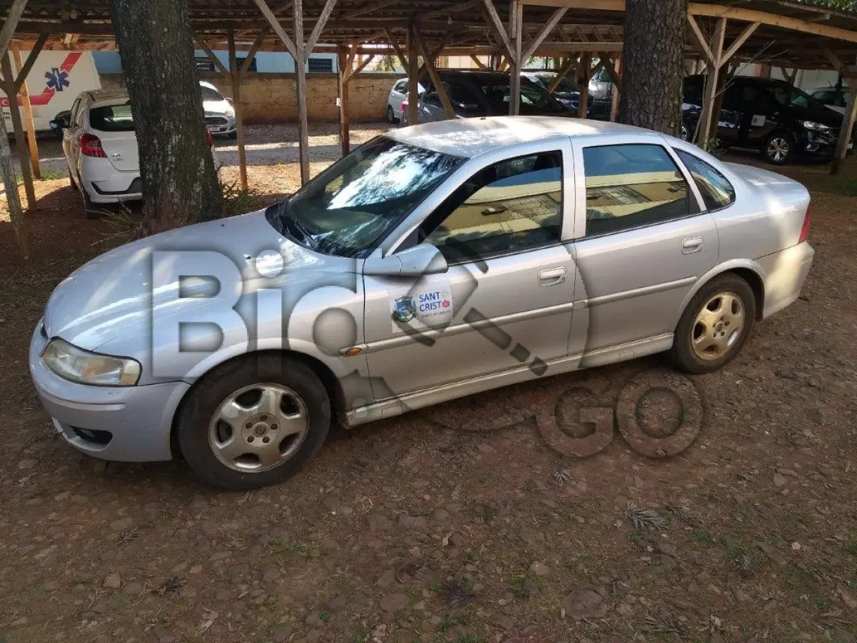 LOTE 006 - AUTOMÓVEL GM VECTRA GLS - ANO/MODELO 2002