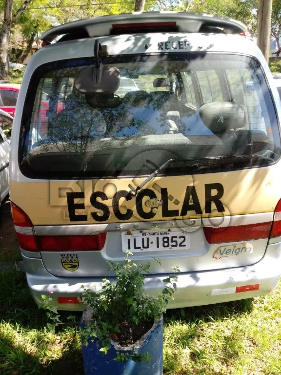 LOTE 001 - Microônibus I/KIA BESTA GS GRAND, Ano/modelo: 2004/2004