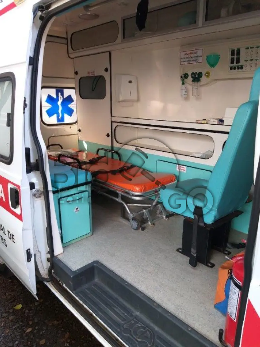 LOTE 007 - AMBULÂNCIA FORD TRANSIT TCA AMB - ANO/MODELO 2012 -