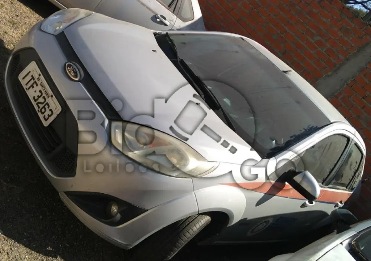 LOTE 006 - Automóvel FORD/FIESTA SEDAN1.6FLEX, Ano/modelo: 2012/2013