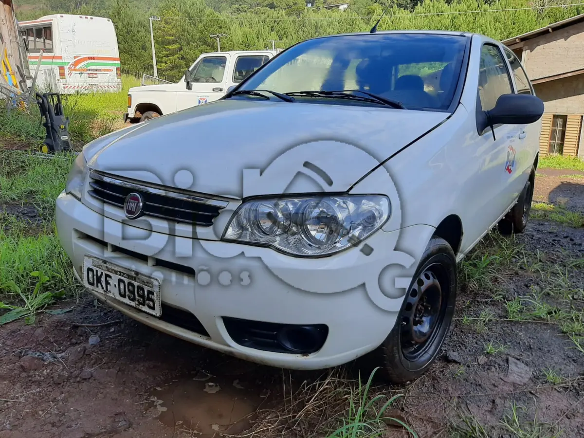 LOTE 016 - AUTOMOVEL FIAT/PALIO FIREFabricação/Modelo: 2014/2015, Combustível: 