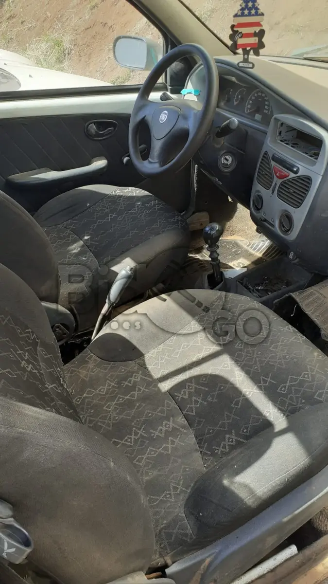 LOTE 010 - CAMINHONETE FIAT/STRADA FIRE FLEX, Fabricação/Modelo: 2009/2010