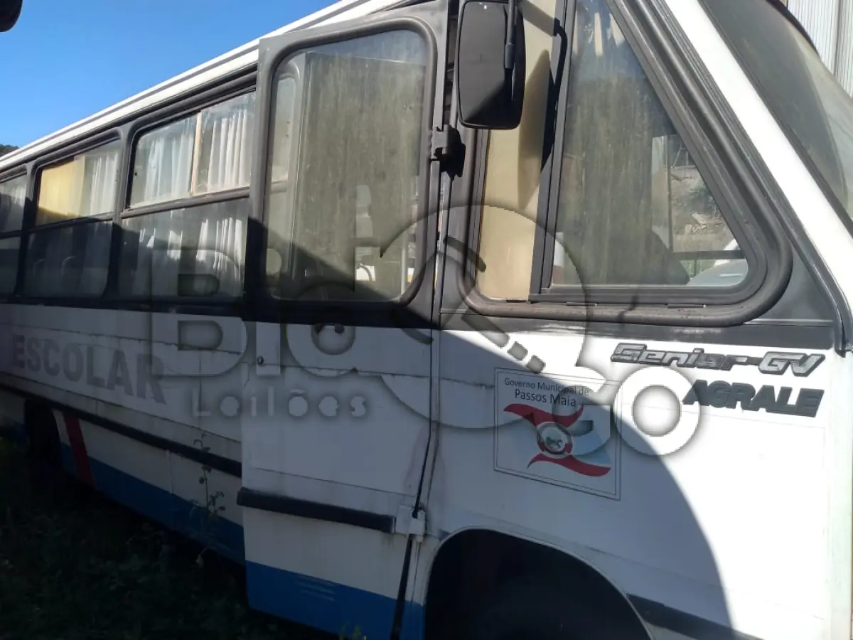 LOTE 008 - ONIBUS AGRALE/MPOLO SENIOR GVUO, 34 Lugares, Fabricação/Modelo: 1999/1999, 