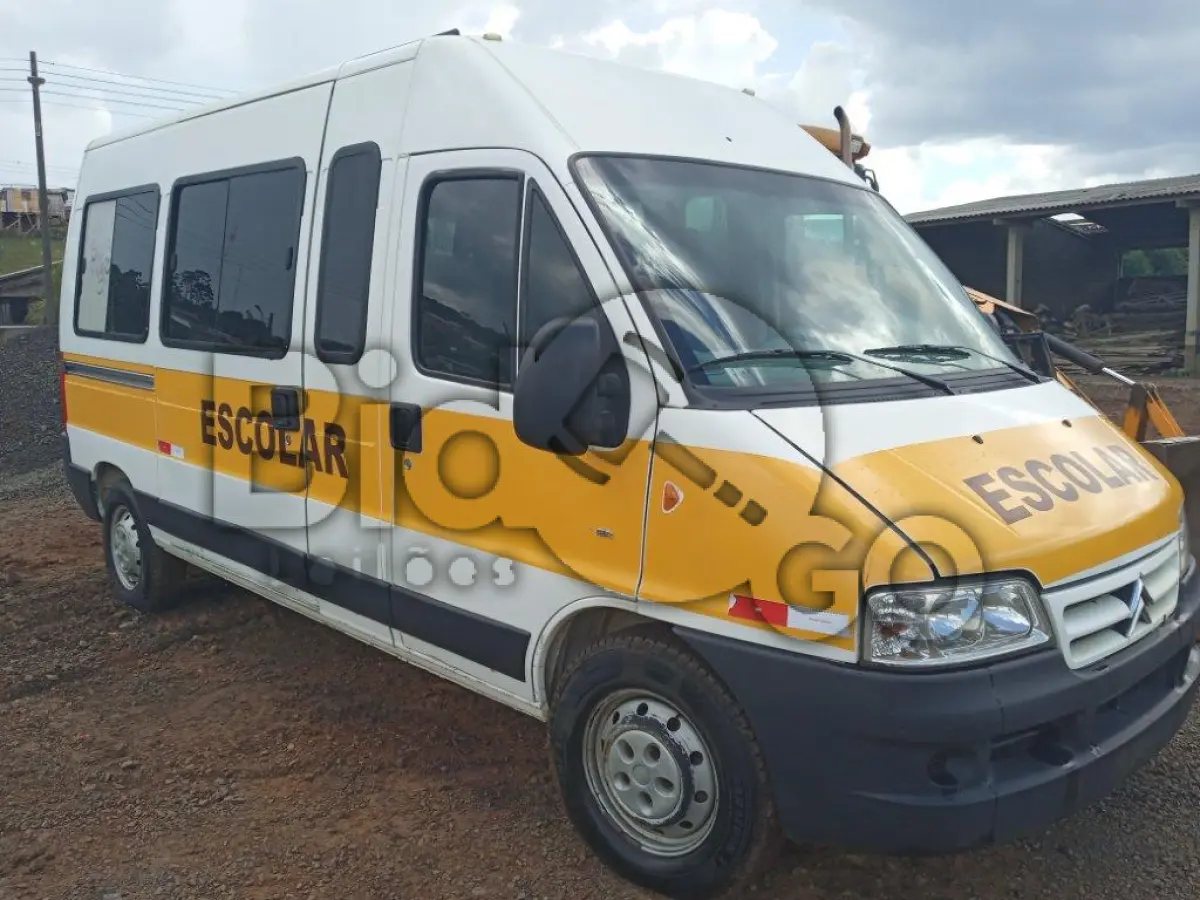 LOTE 006 - Microonibus, marca Citroen, modelo Jumper Reves ESC Nacional, ano 2016