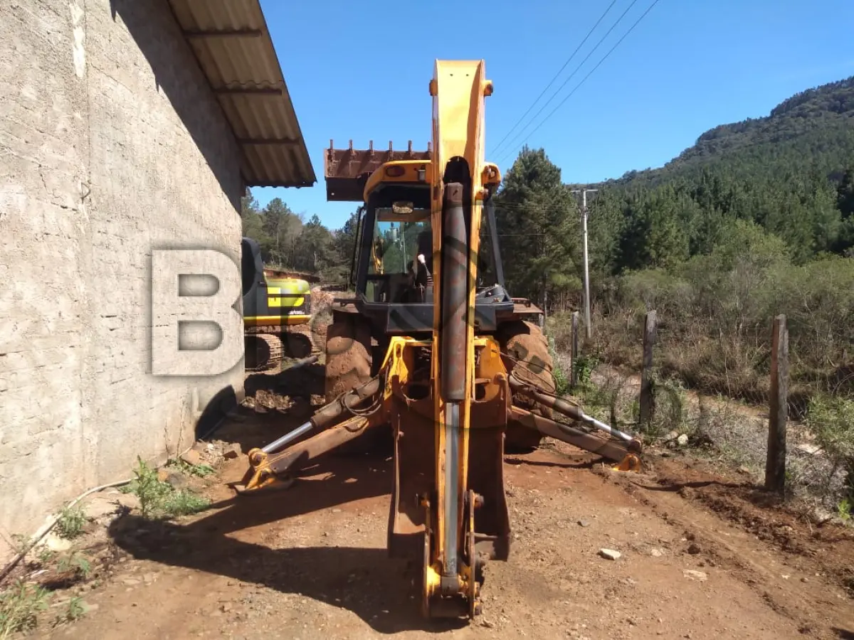 LOTE 023