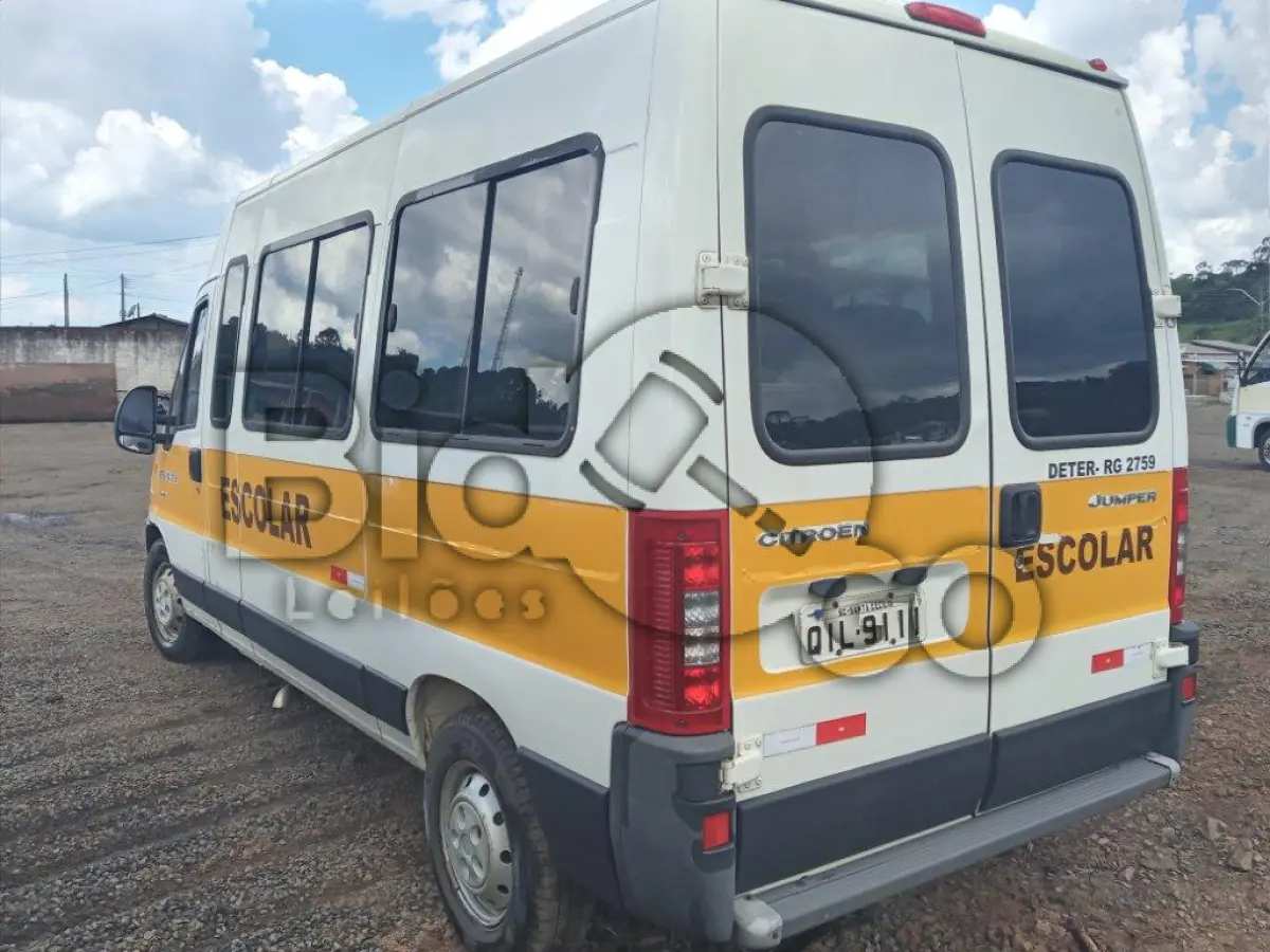 LOTE 006 - Microonibus, marca Citroen, modelo Jumper Reves ESC Nacional, ano 2016