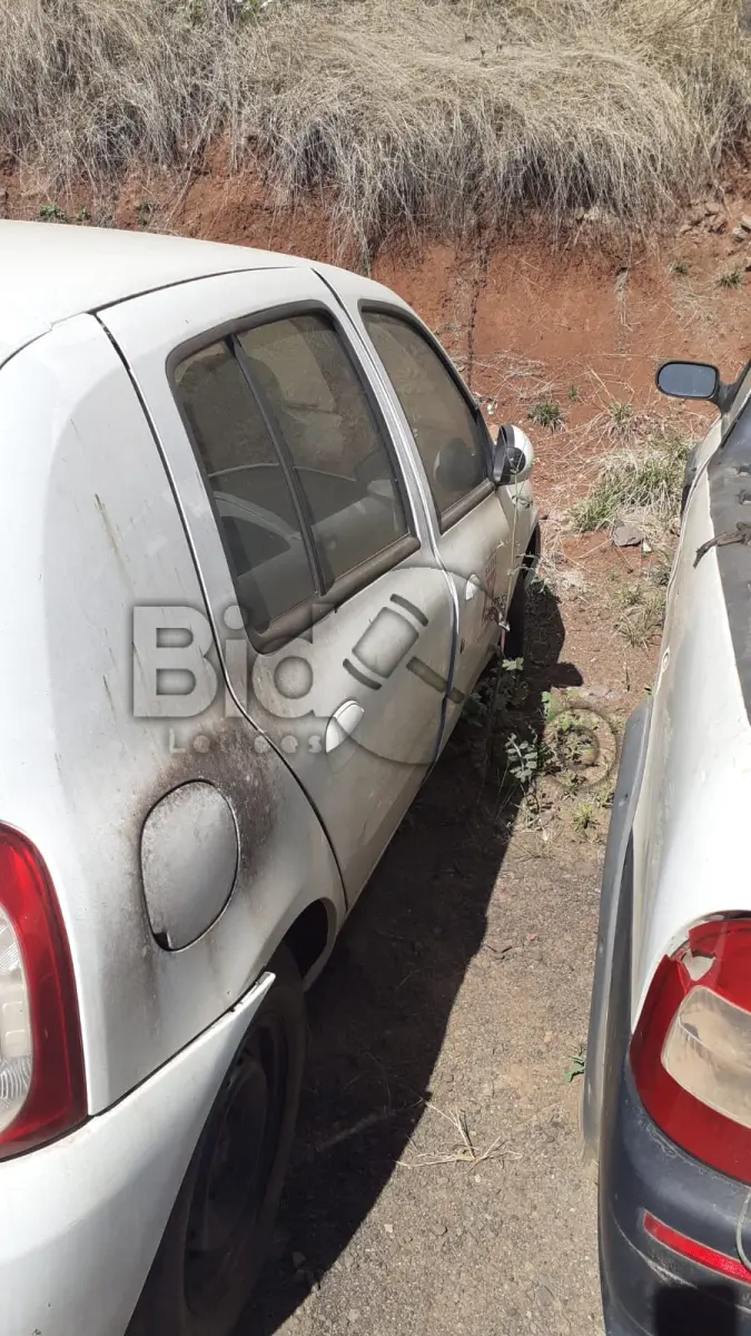 LOTE 017 - AUTOMOVEL I/RENAULT CLIO EXP1016VH, Fabricação/Modelo: 2016/2016
