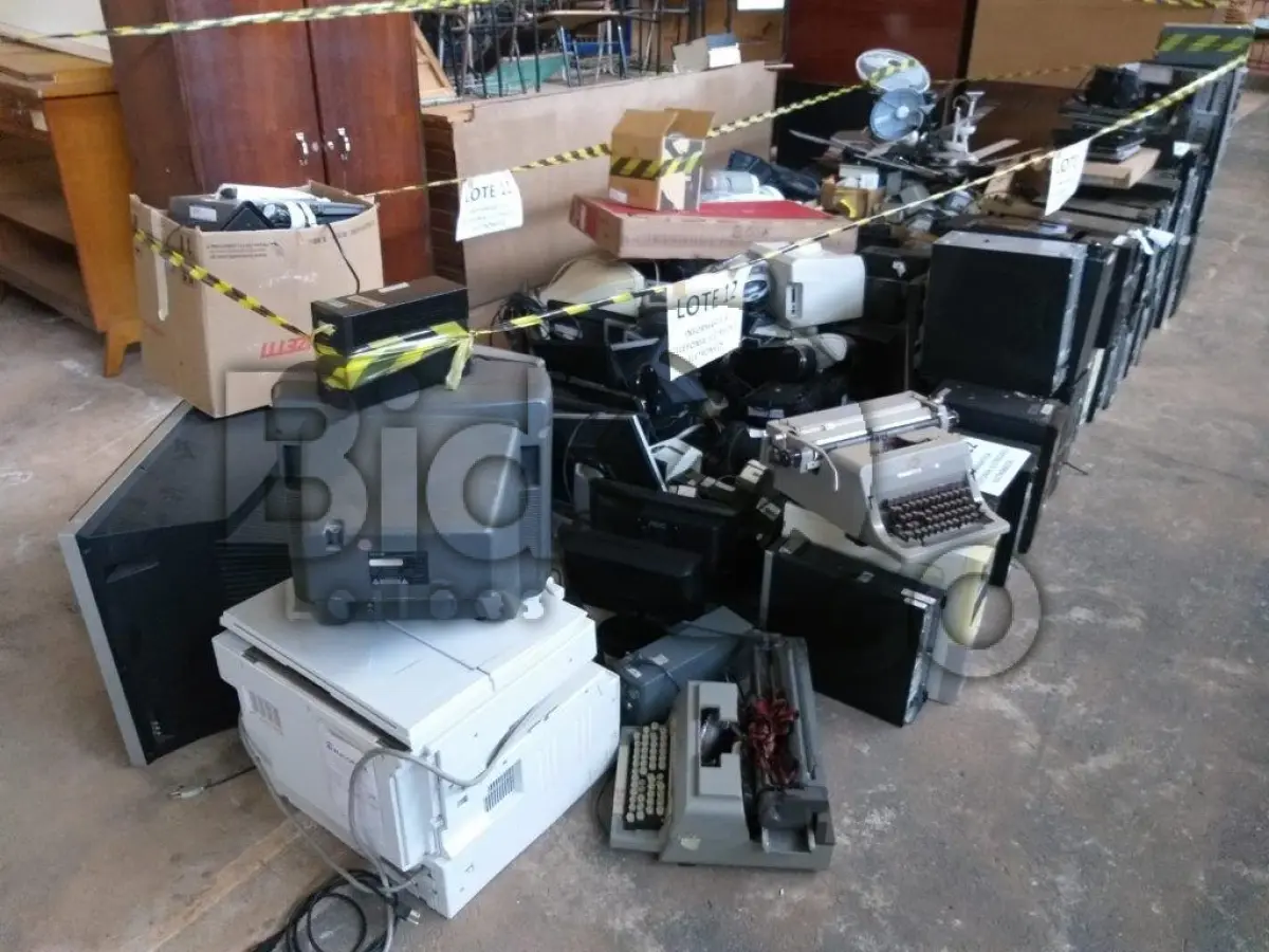 LOTE 012 - DIVERSOS EQUIPAMENTOS DE INFORMÁRTICA