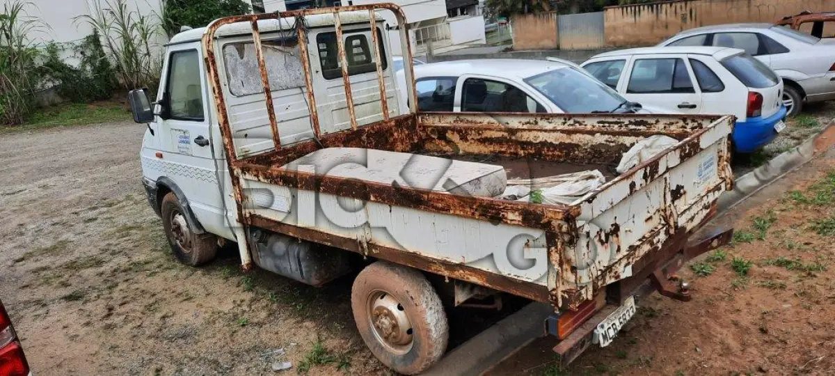 LOTE 007 - CAMINHONETE IVECO/DAILYCAMPO3510 CC1  Fabricação/Modelo: 2003/2003