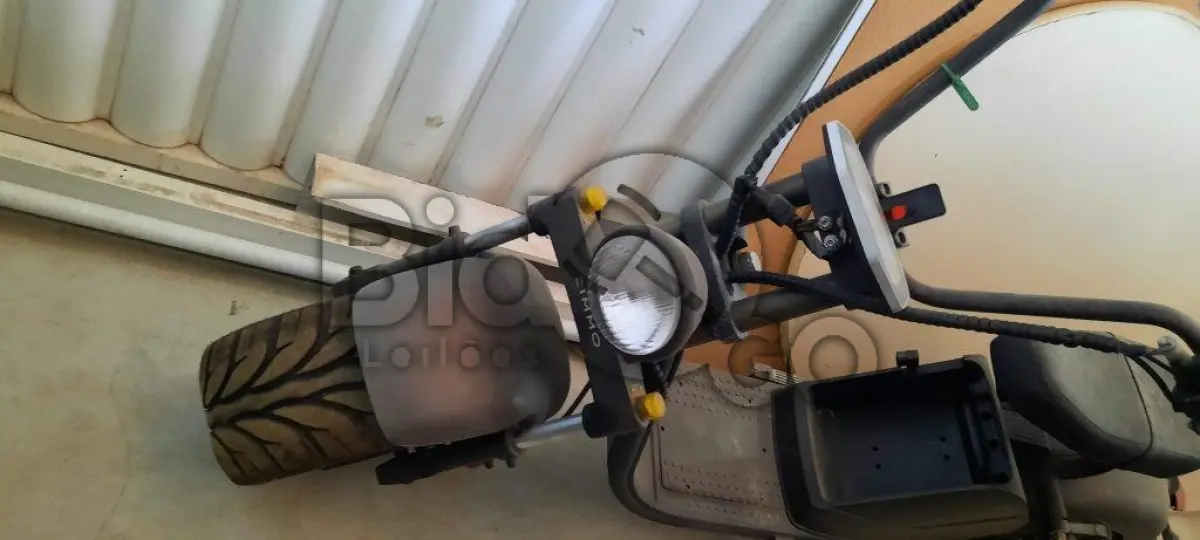 LOTE 017 - 01(um) patinete elétrico Zimmo preto