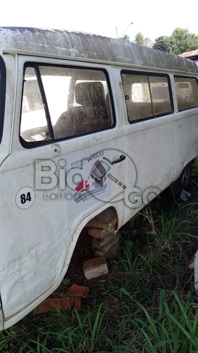 LOTE 005 - Volkswagen Kombi, MOD. Kombi escolar, ano 2009