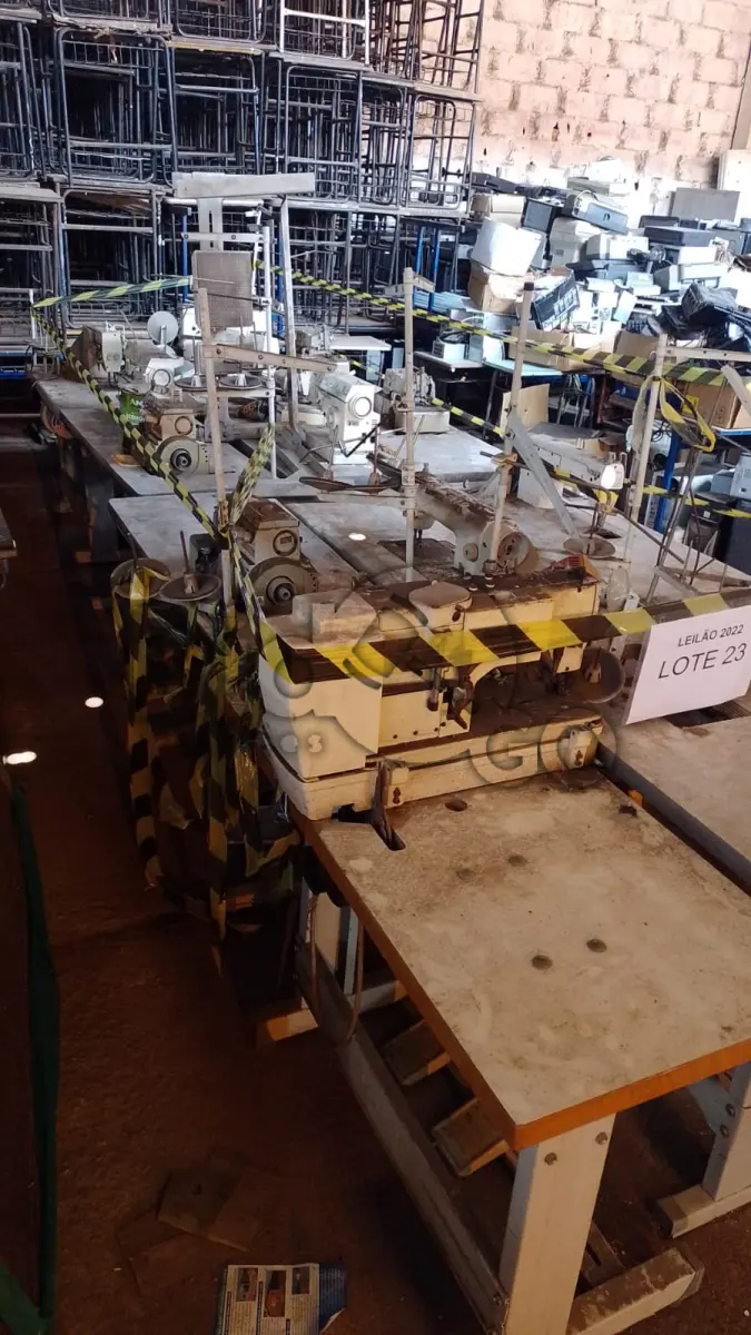 LOTE 023 - MÁQUINAS DE COSTURA