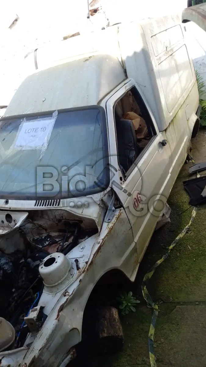 LOTE 010 - Fiat, MOD. Fiorino furgão, ano 2002