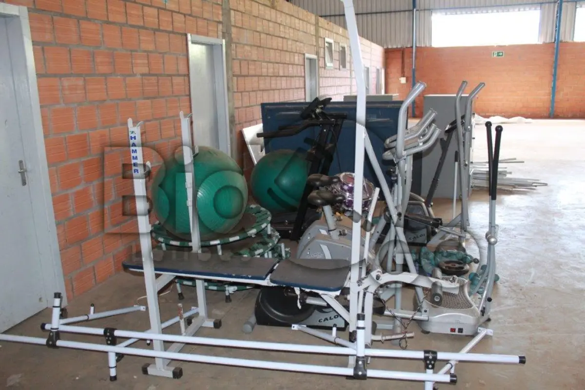 LOTE 011 - Lote de Equipamentos para academia de Ginastica