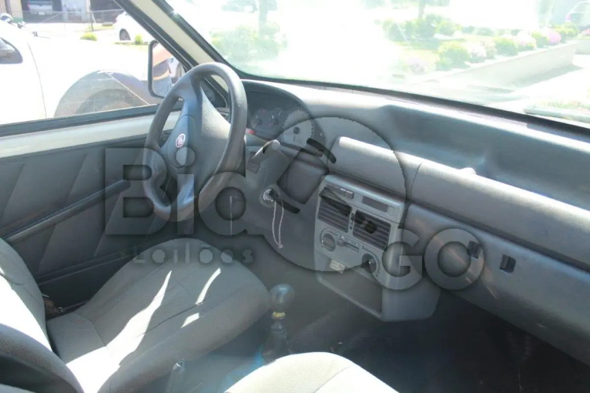 LOTE 004 - Um Automóvel Camionete Furgão- marca Fiat modelo Fiorino Flex, ano/modelo 2008/2009