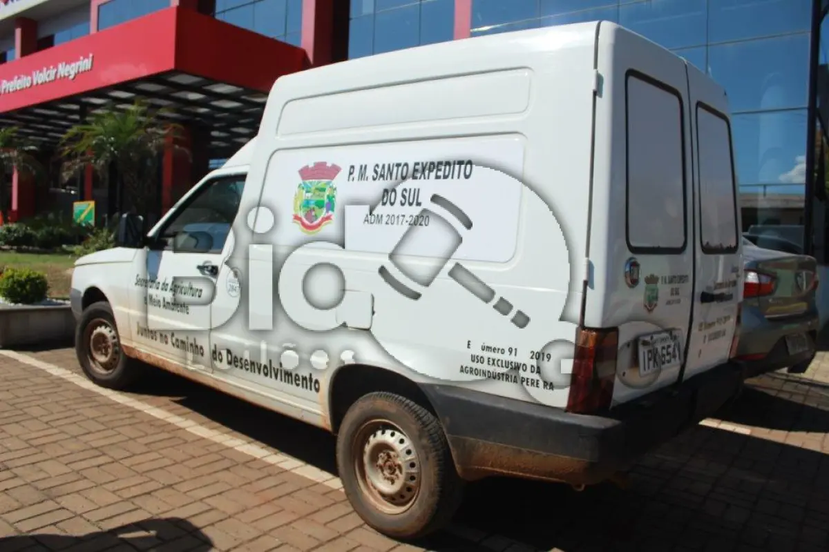 LOTE 004 - Um Automóvel Camionete Furgão- marca Fiat modelo Fiorino Flex, ano/modelo 2008/2009